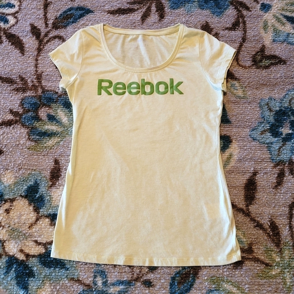 💛Reebok T-Shirt💚